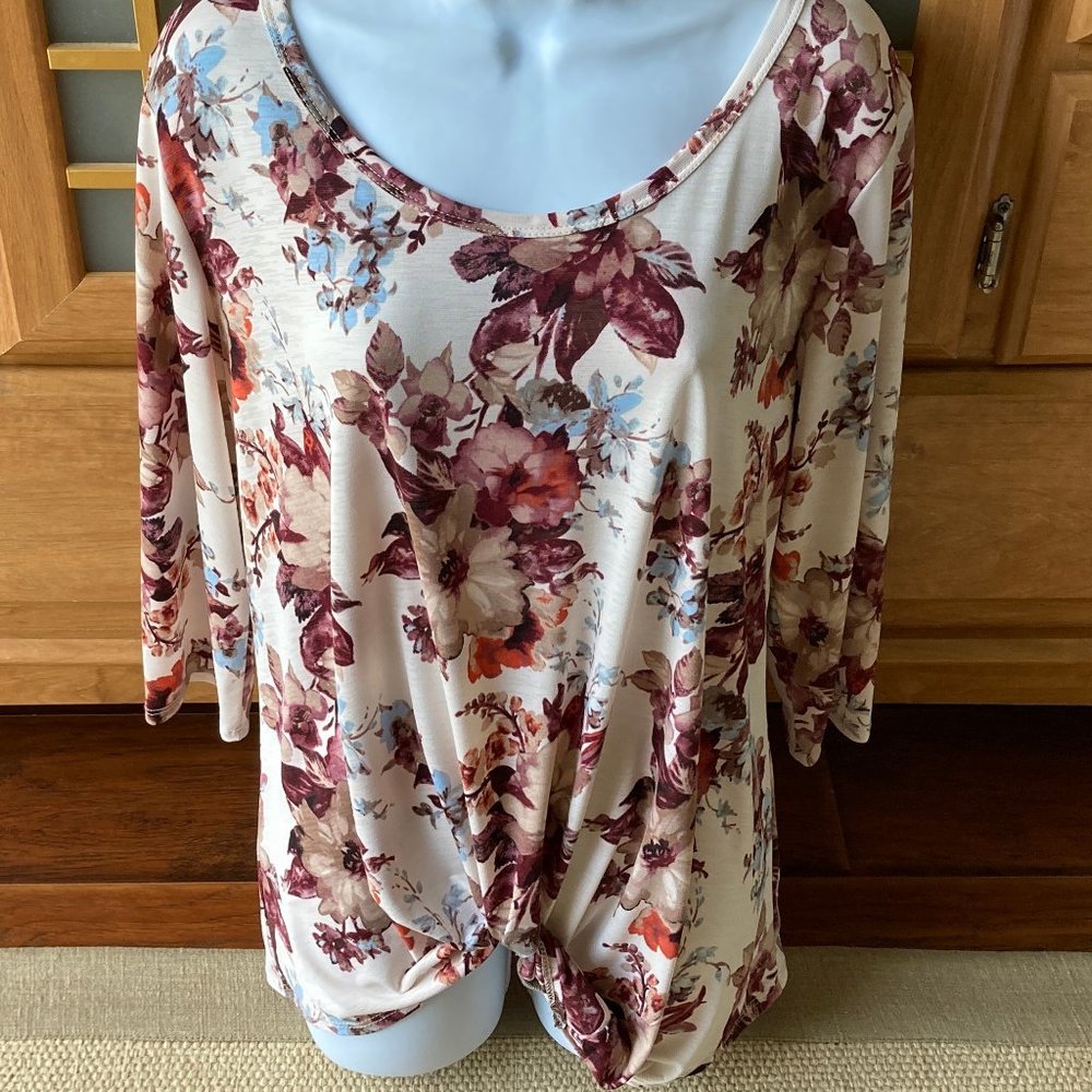 Late August Floral 3/4 Sleeve Blouse  XL